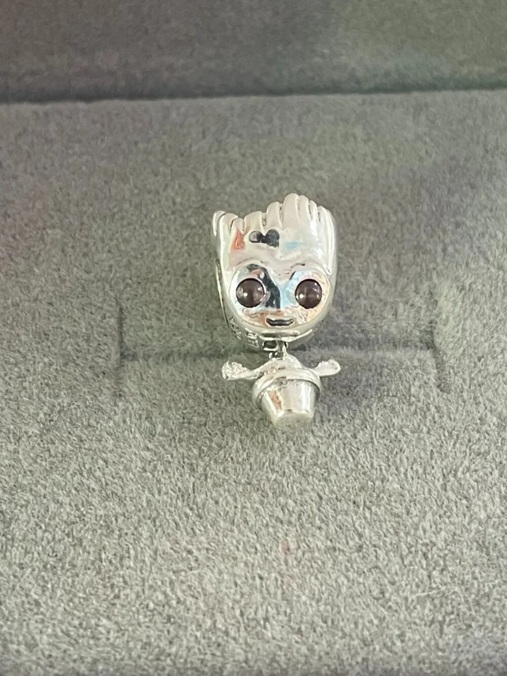 Pandora Marvel Guardians of the Galaxy Dancing Groot Charm - Picture 1 of 6
